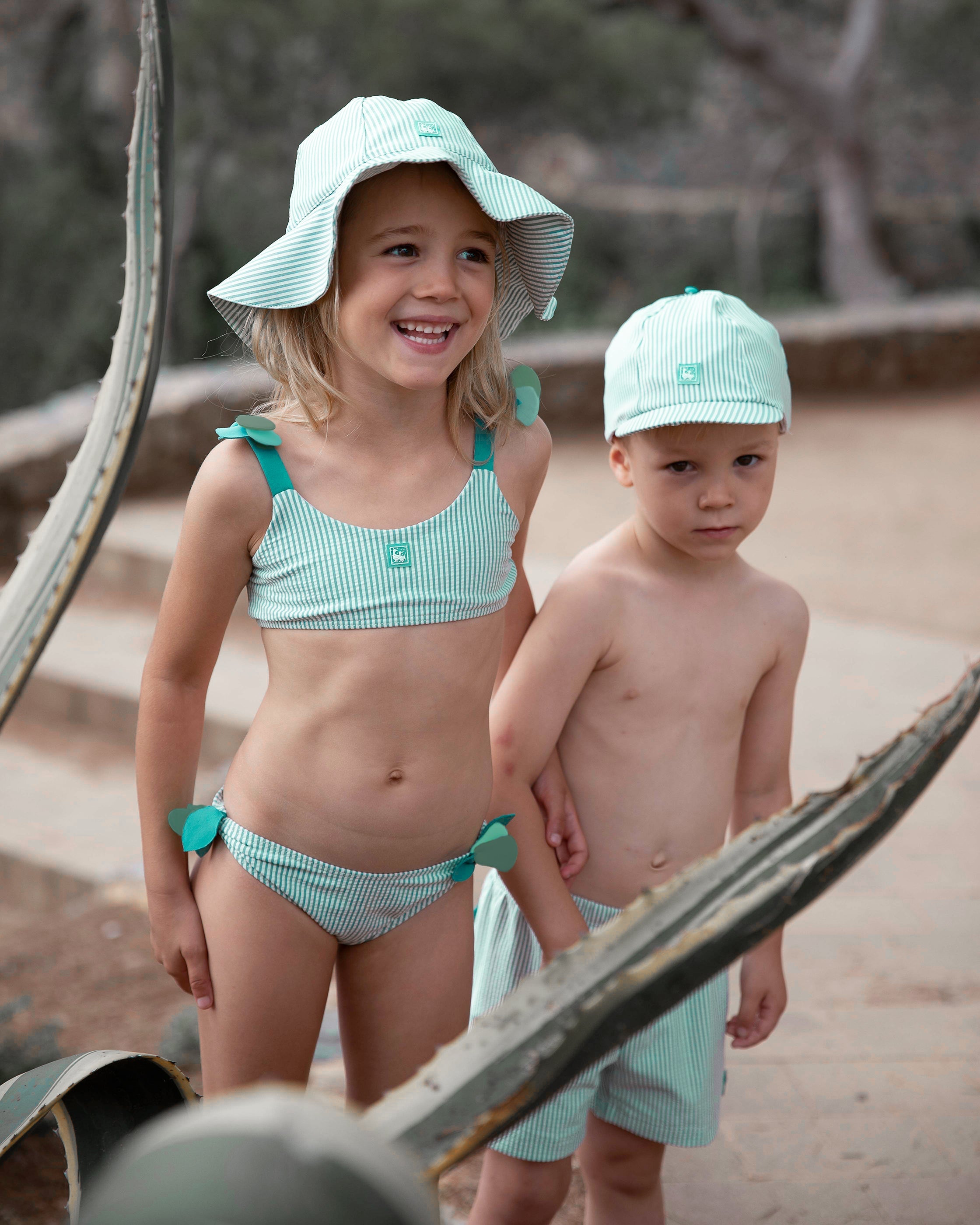 BIKINI NIÑA PERAS